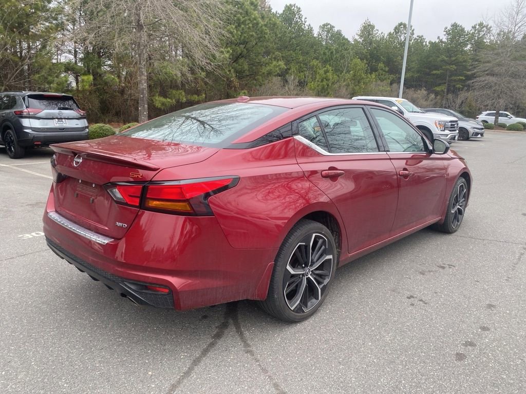 Used 2023 Nissan Altima 2.5 SR image 3