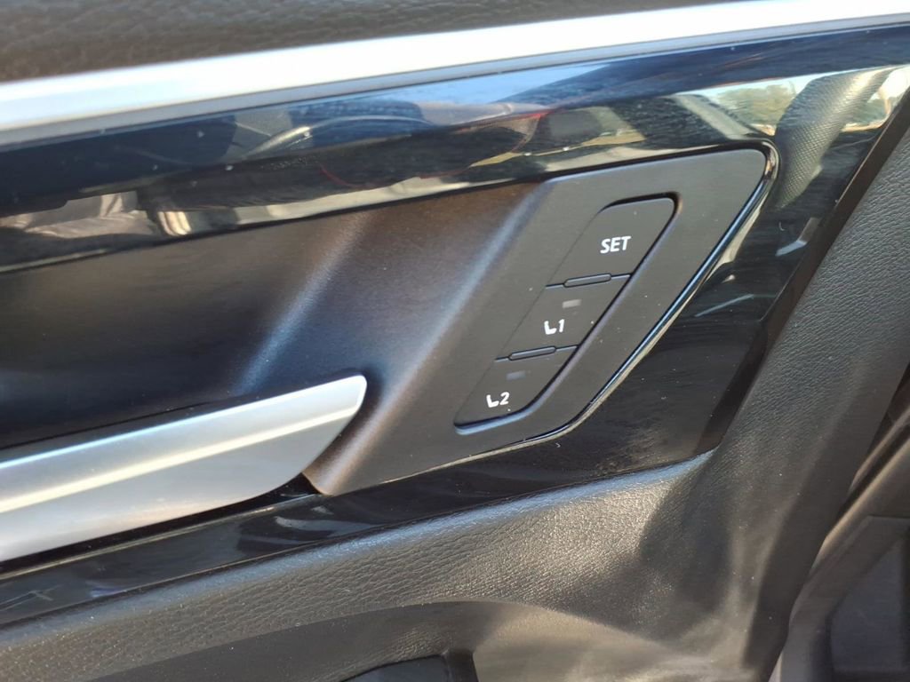 Used 2023 Mitsubishi Outlander SEL Black Edition image 25