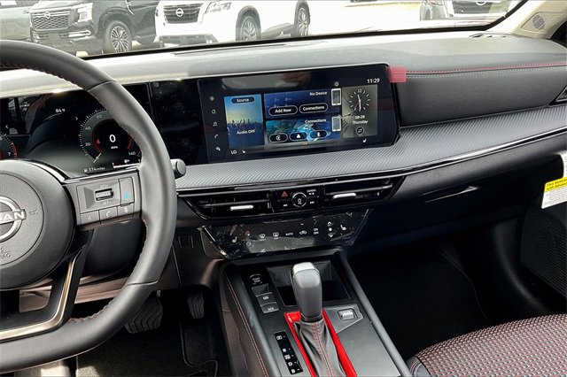 New 2025 Nissan Kicks SR w/ SR Premium Package image 7