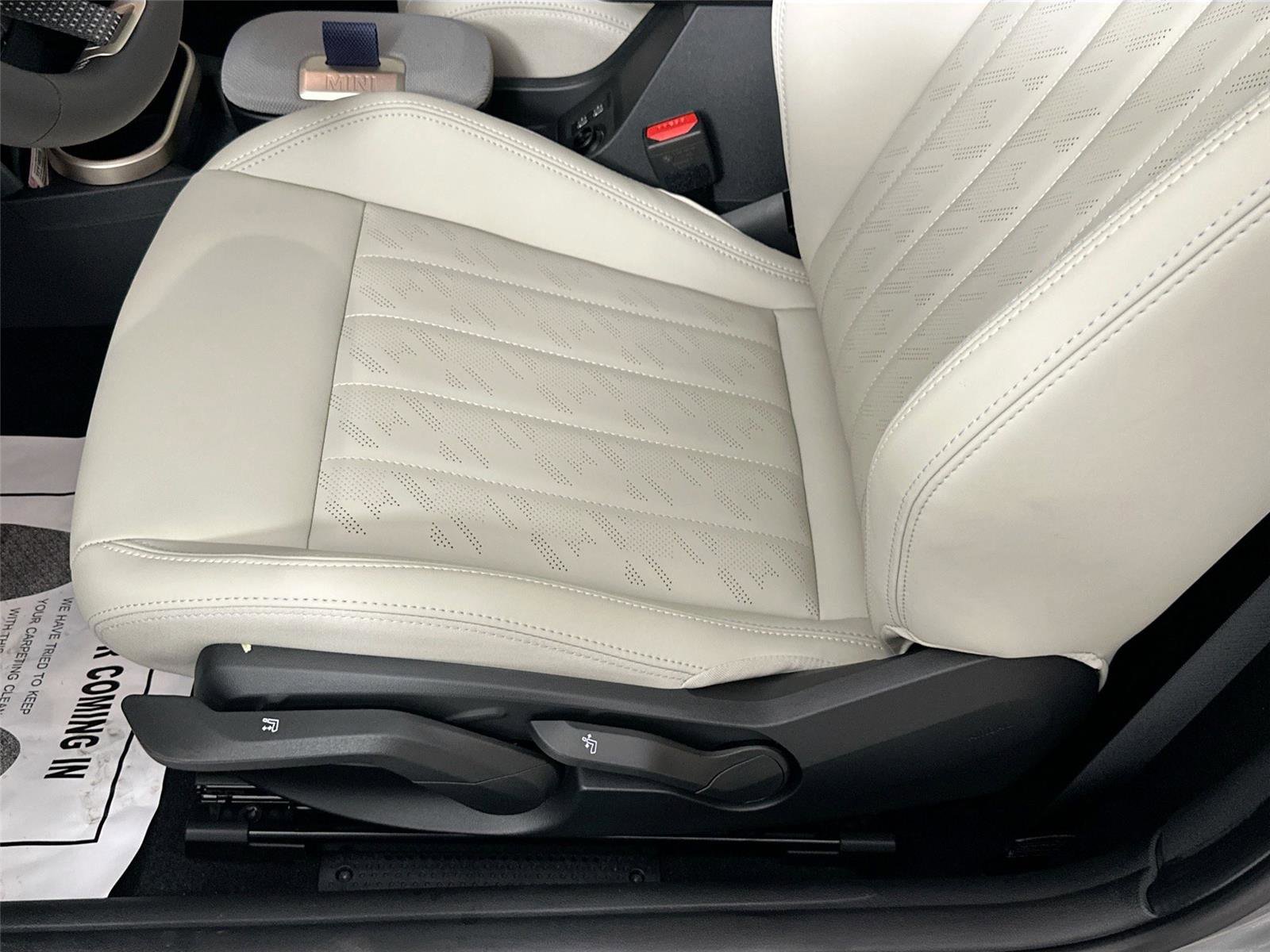 New 2026 MINI Cooper 2-Door Hardtop FWD image 18