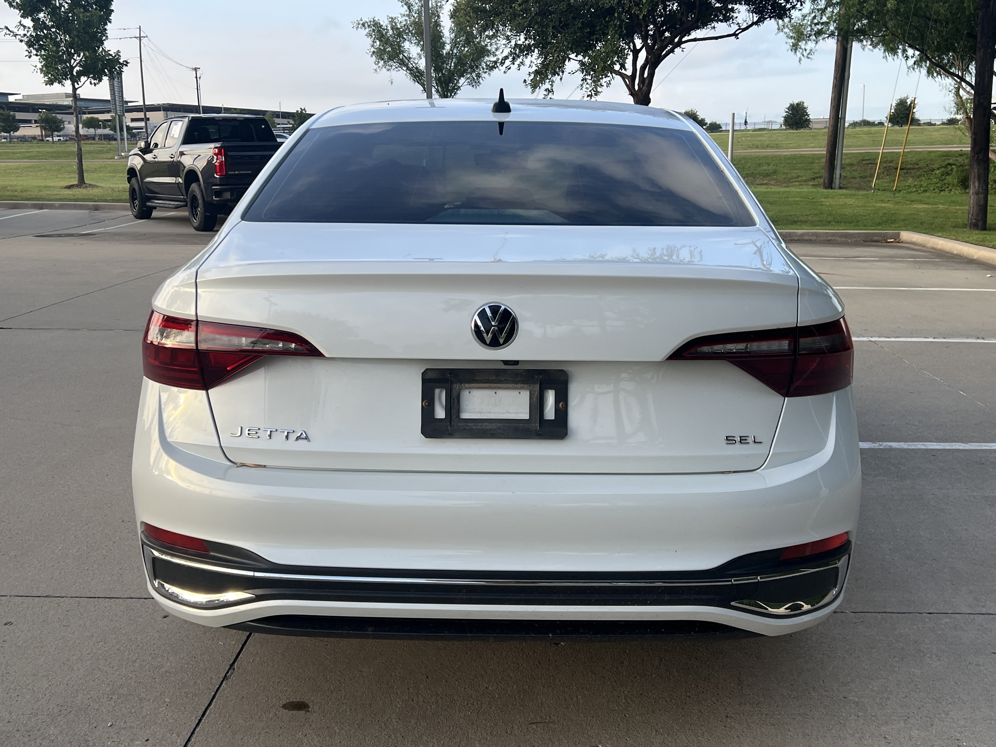 Certified 2022 Volkswagen Jetta SEL FWD image 8