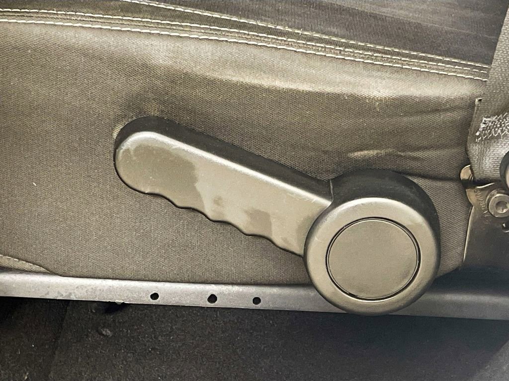 Used 2016 Jeep Wrangler Unlimited Sahara image 19