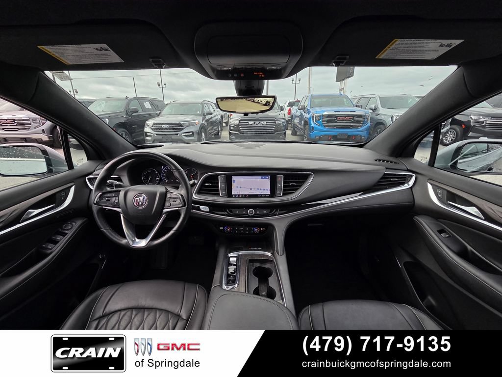 Used 2023 Buick Enclave Avenir w/ Avenir Technology Package AWD/4WD image 26