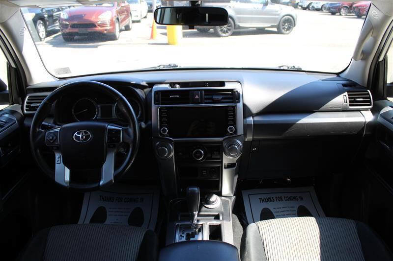 Used 2016 Toyota 4Runner SR5 image 16
