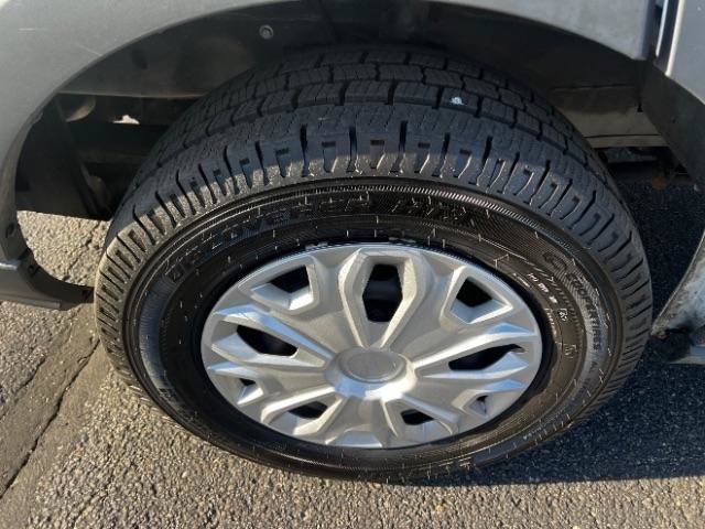 Used 2016 Ford Transit 250 130 Medium Roof RWD image 26