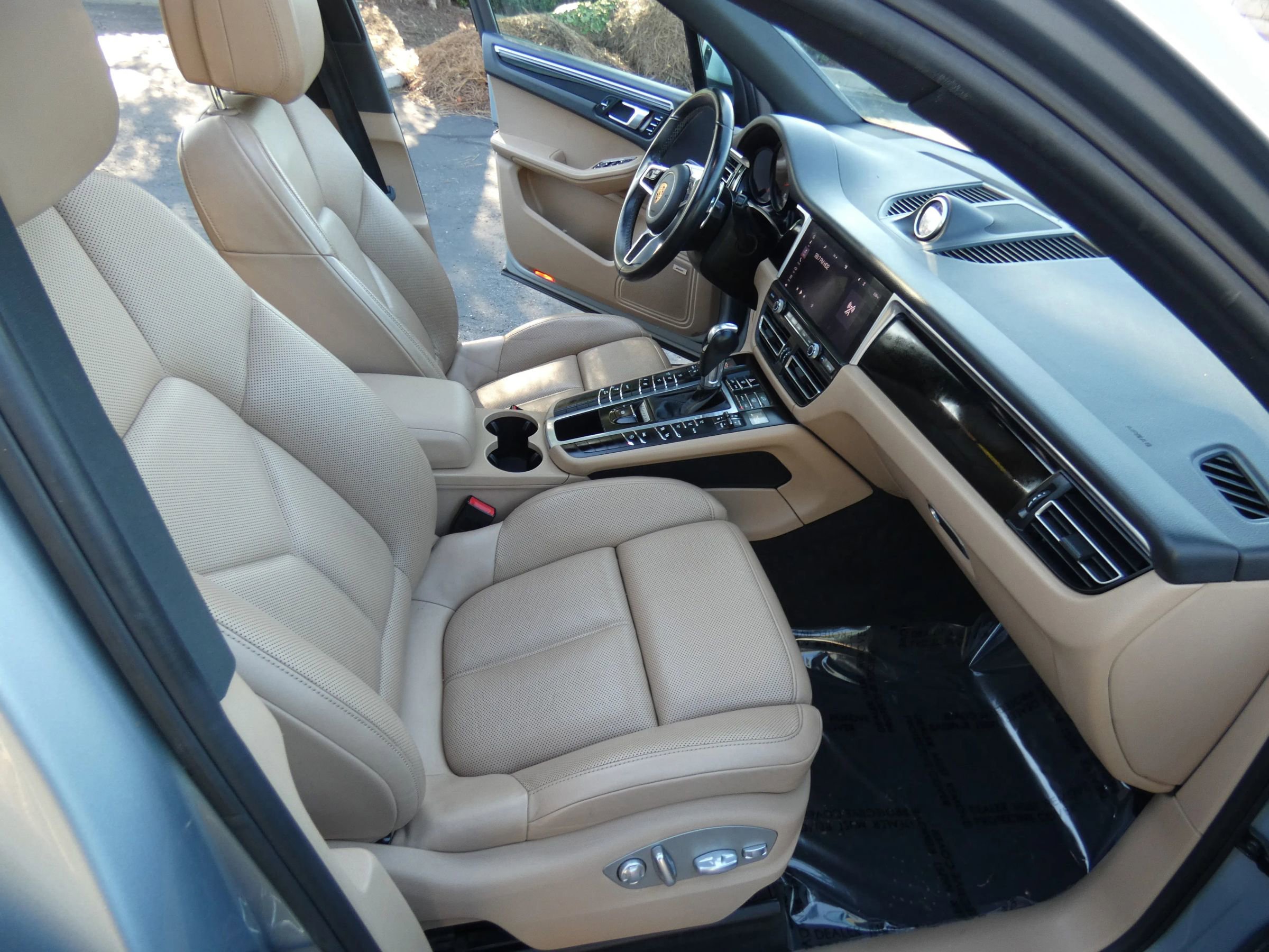 Used 2019 Porsche Macan image 24