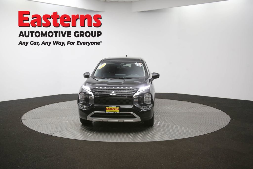 Used 2023 Mitsubishi Outlander SE image 54