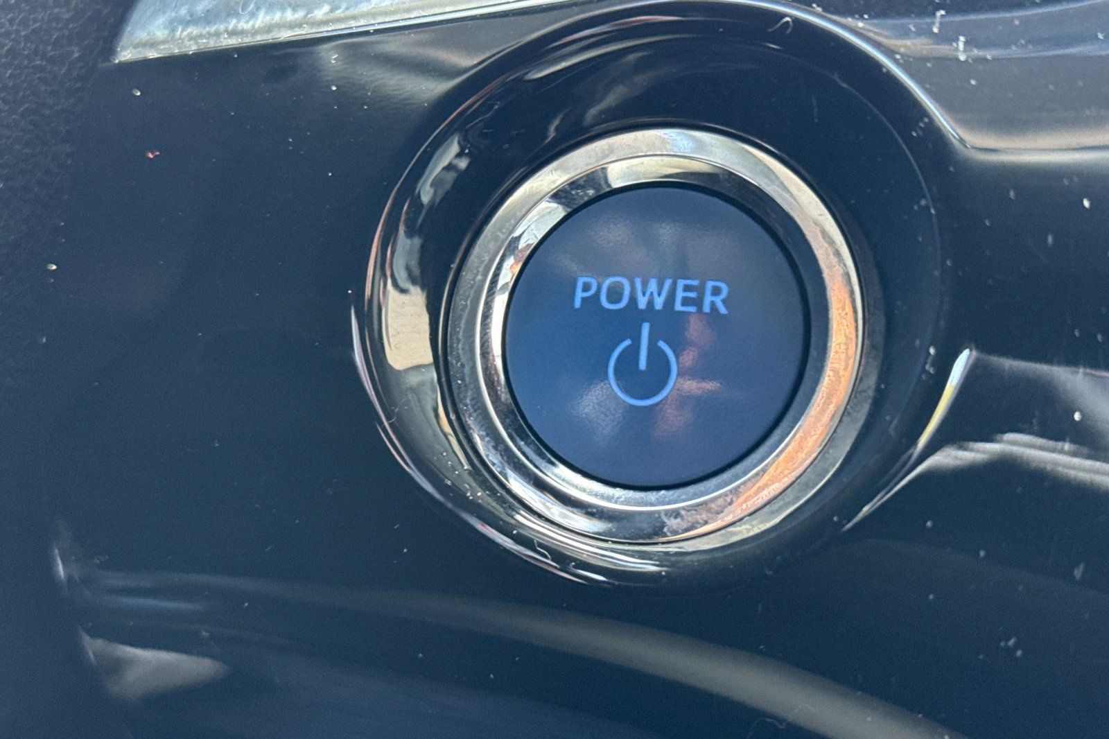 Used 2020 Toyota Prius Prime XLE FWD image 29