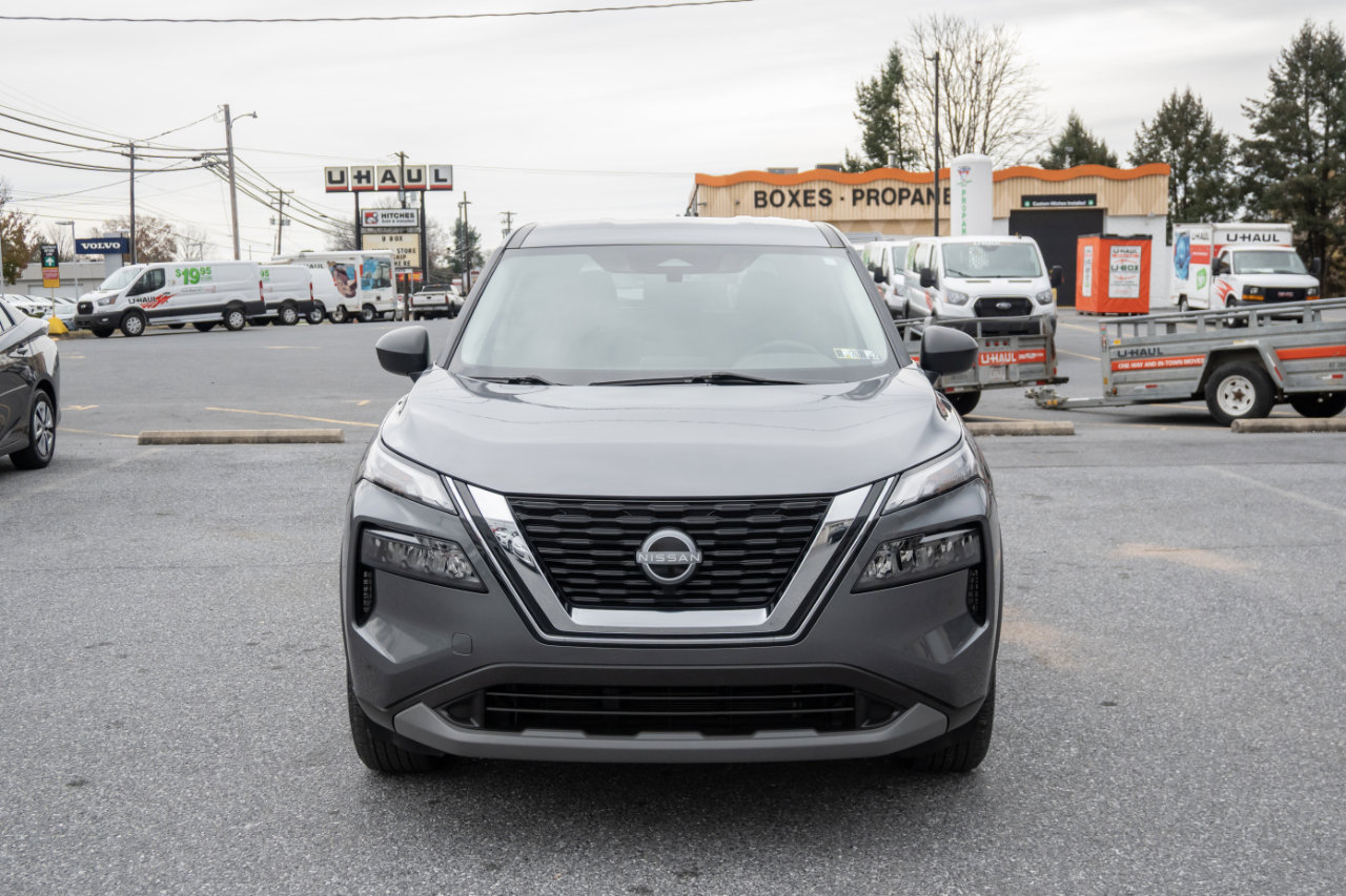 Used 2023 Nissan Rogue S image 5