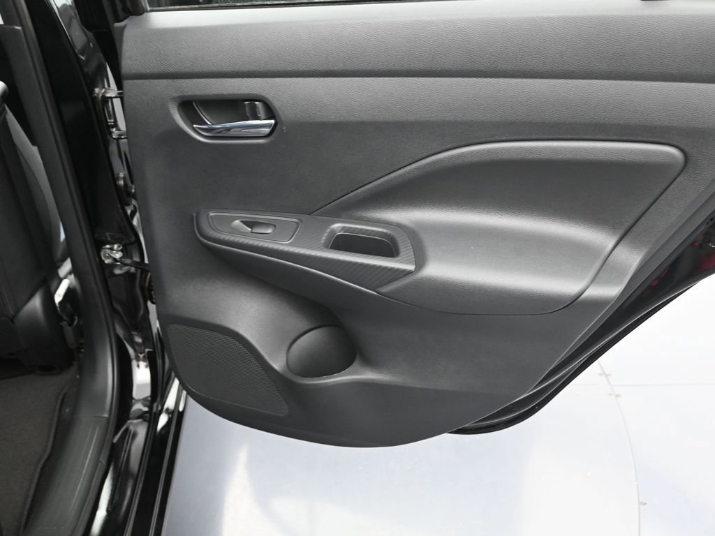New 2025 Nissan Versa SV w/ Trunk Package FWD image 31