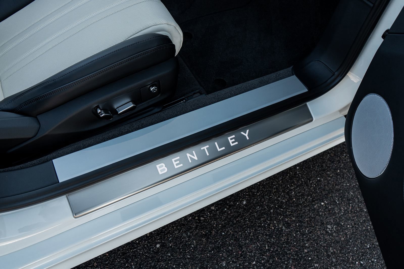 New 2026 Bentley Continental GTC image 39