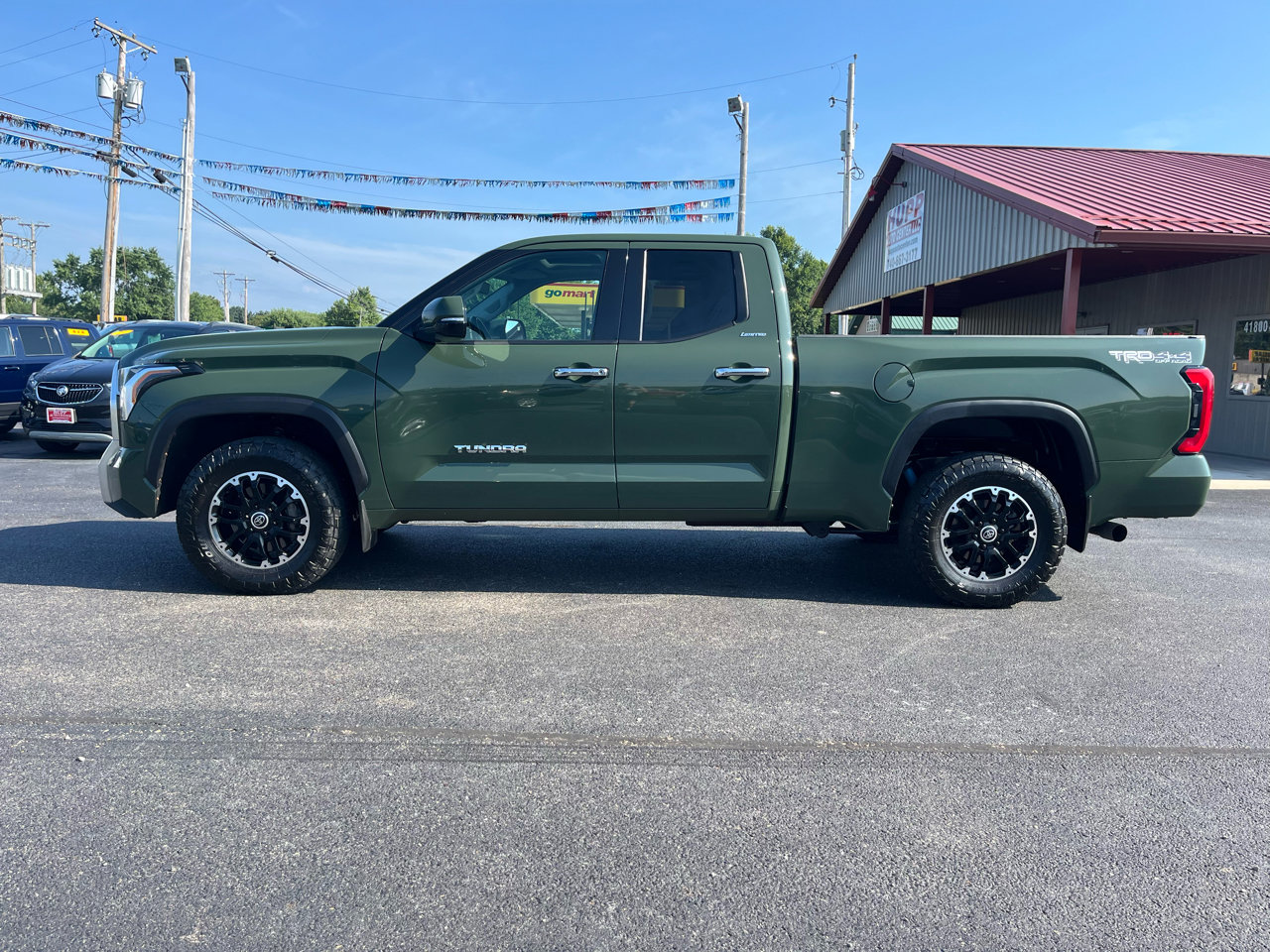 Used 2022 Toyota Tundra Limited image 2