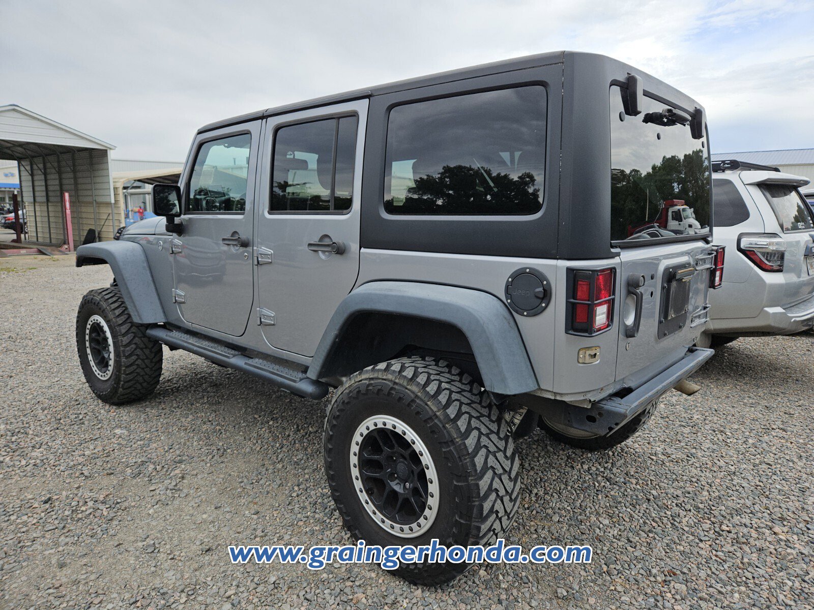 Used 2018 Jeep Wrangler Unlimited Sport S AWD/4WD image 10