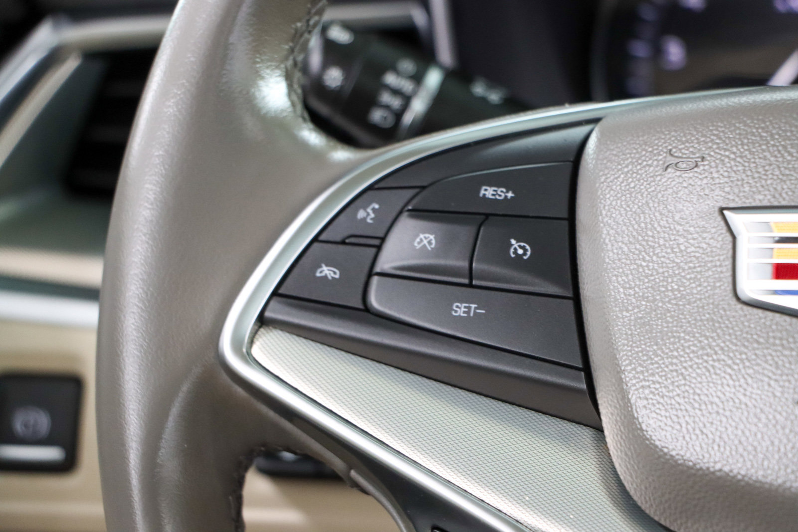 Used 2023 Cadillac XT5 Premium Luxury w/ Technology Package FWD image 13