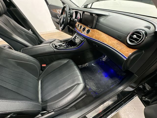 Used 2017 Mercedes-Benz E 300 4MATIC w/ Premium 2 Package image 22