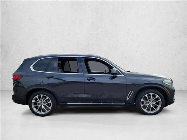 Used 2022 BMW X5 xDrive40i w/ Premium Package image 4