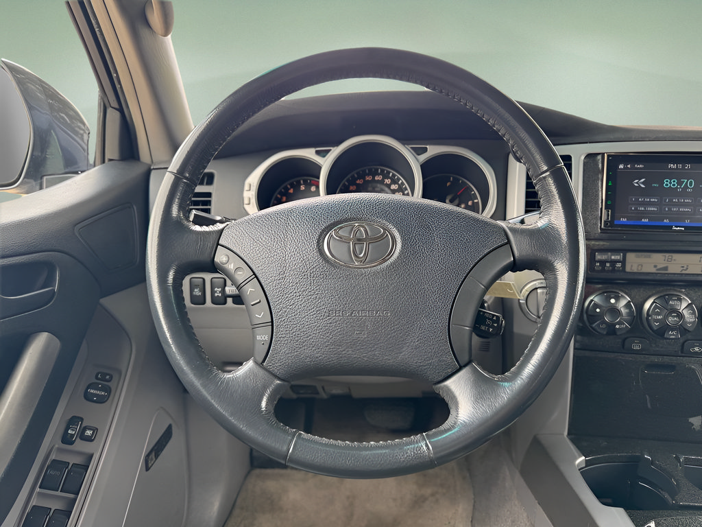 Used 2005 Toyota 4Runner Limited AWD/4WD image 18