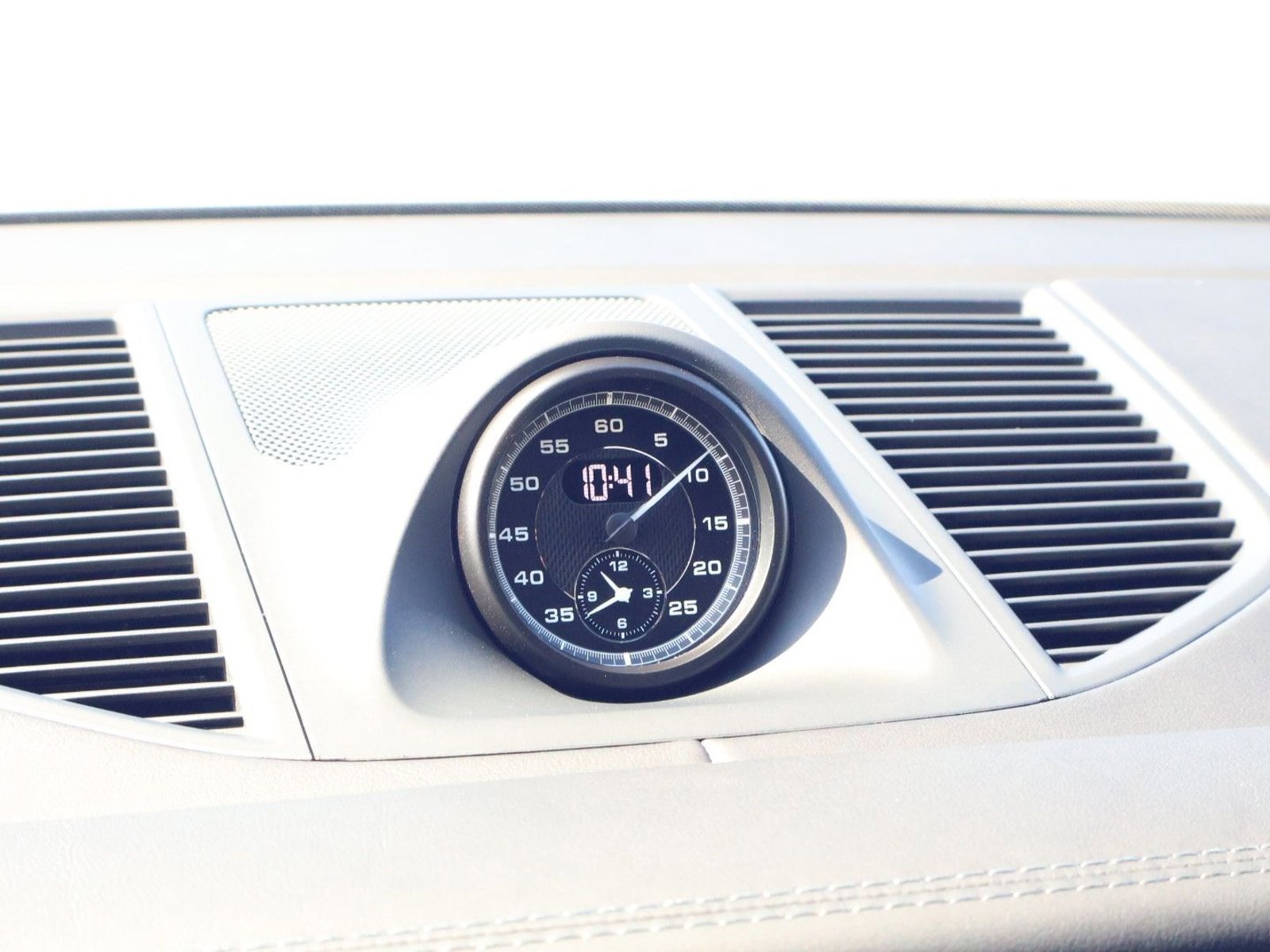 New 2026 Porsche Macan S image 28