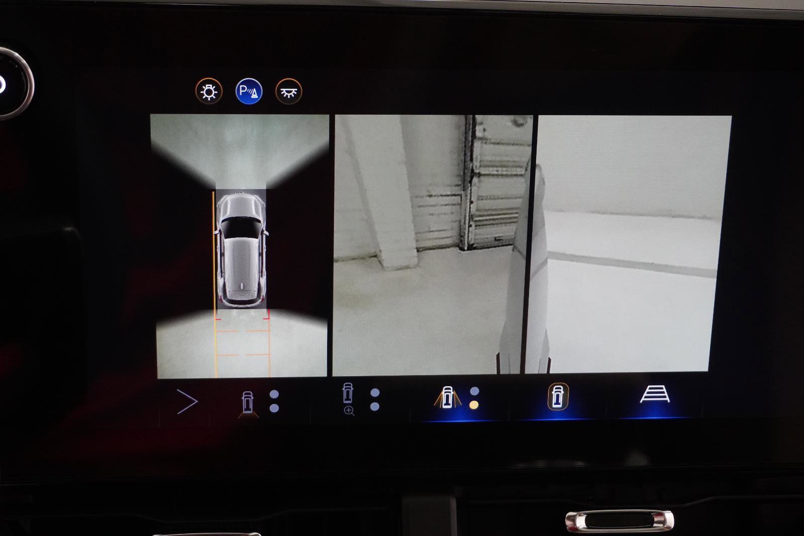 New 2026 Chevrolet Equinox ACTIV w/ Convenience Package III image 35