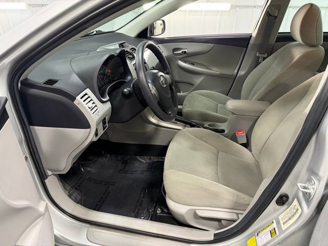 Used 2013 Toyota Corolla LE image 11