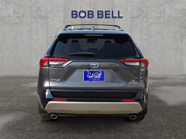 Used 2022 Toyota RAV4 SE w/ Convenience Package AWD/4WD image 4
