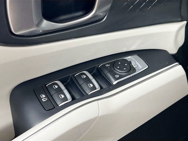 Certified 2024 Kia Sorento S w/ Panoramic Sunroof Package image 18
