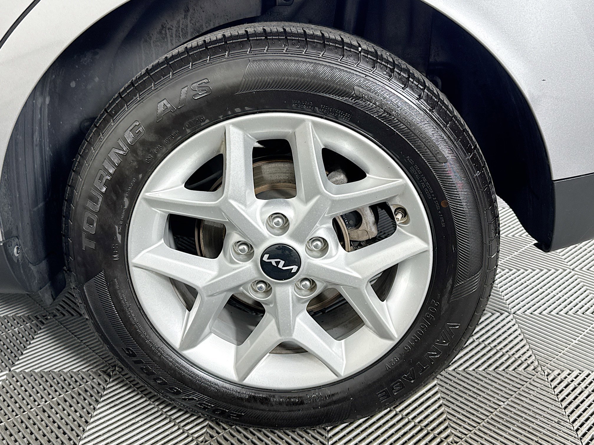 Used 2023 Kia Soul LX w/ LX Technology Package FWD image 35