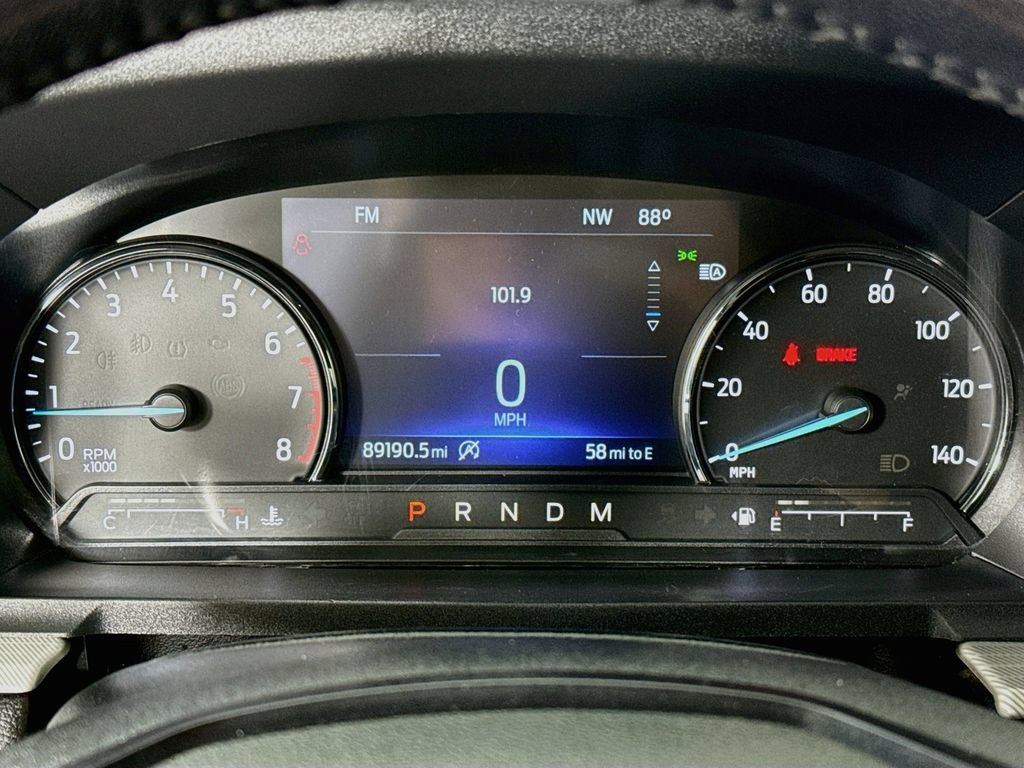 Used 2020 Ford Explorer XLT w/ Equipment Group 202A AWD/4WD image 14