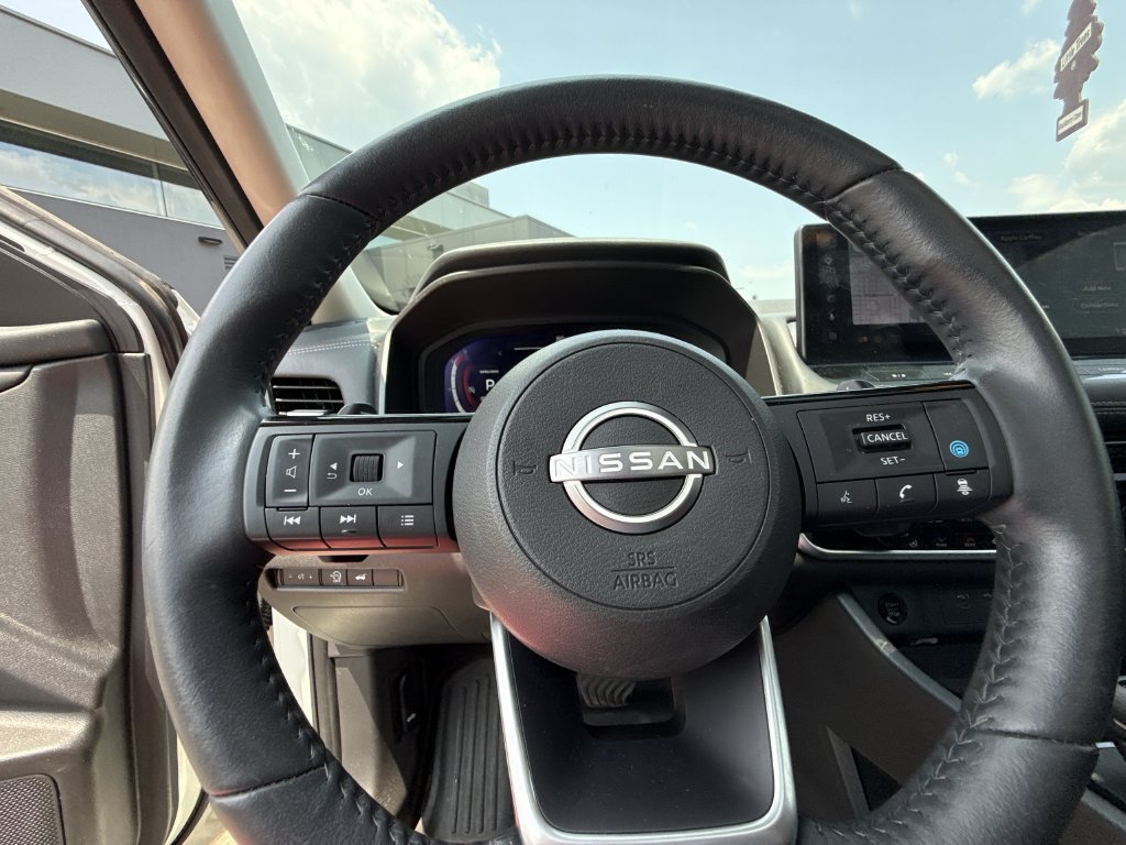 Used 2024 Nissan Rogue SL w/ SL Premium Package FWD image 25
