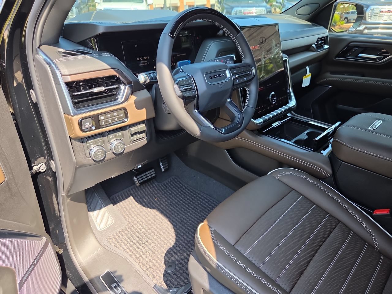 New 2026 GMC Yukon XL Denali Ultimate AWD/4WD image 10