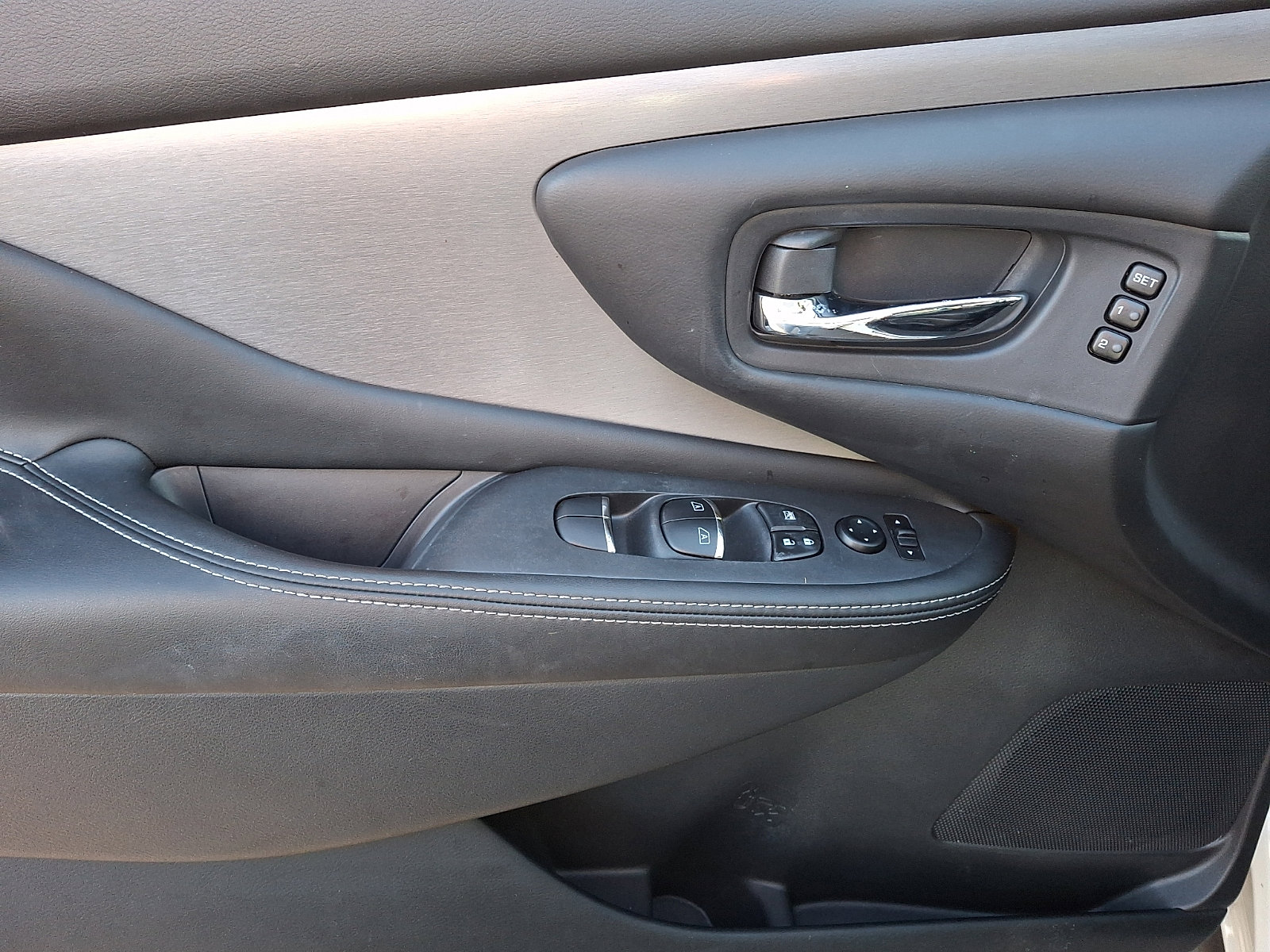 Used 2020 Nissan Murano SL w/ Moonroof Package AWD/4WD image 13