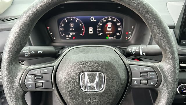 Used 2025 Honda Accord SE image 12