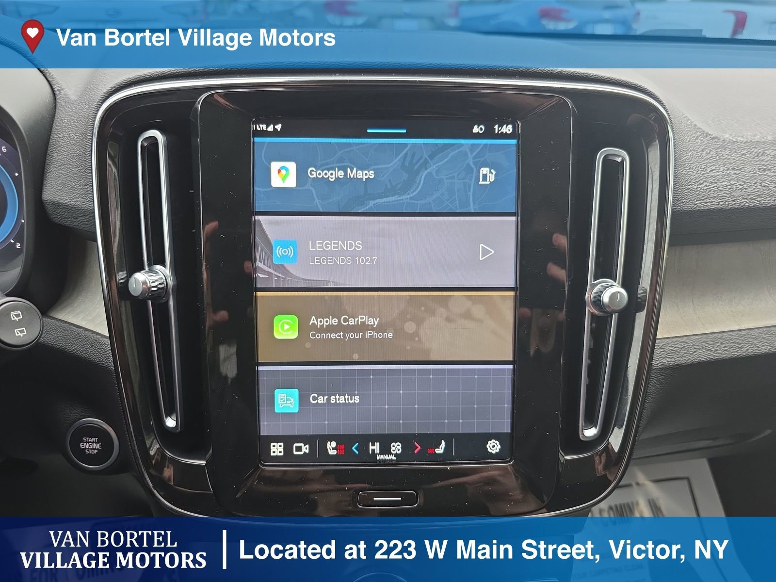 Used 2023 Volvo XC40 B5 Ultimate image 19