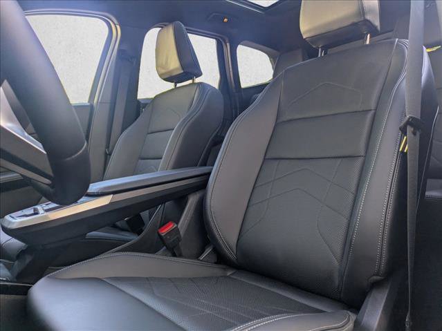 Used 2025 BMW X1 xDrive28i w/ Convenience Package image 4