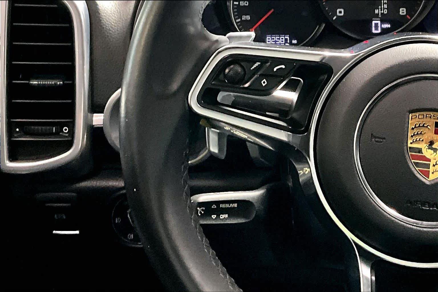 Used 2016 Porsche Cayenne AWD/4WD image 23