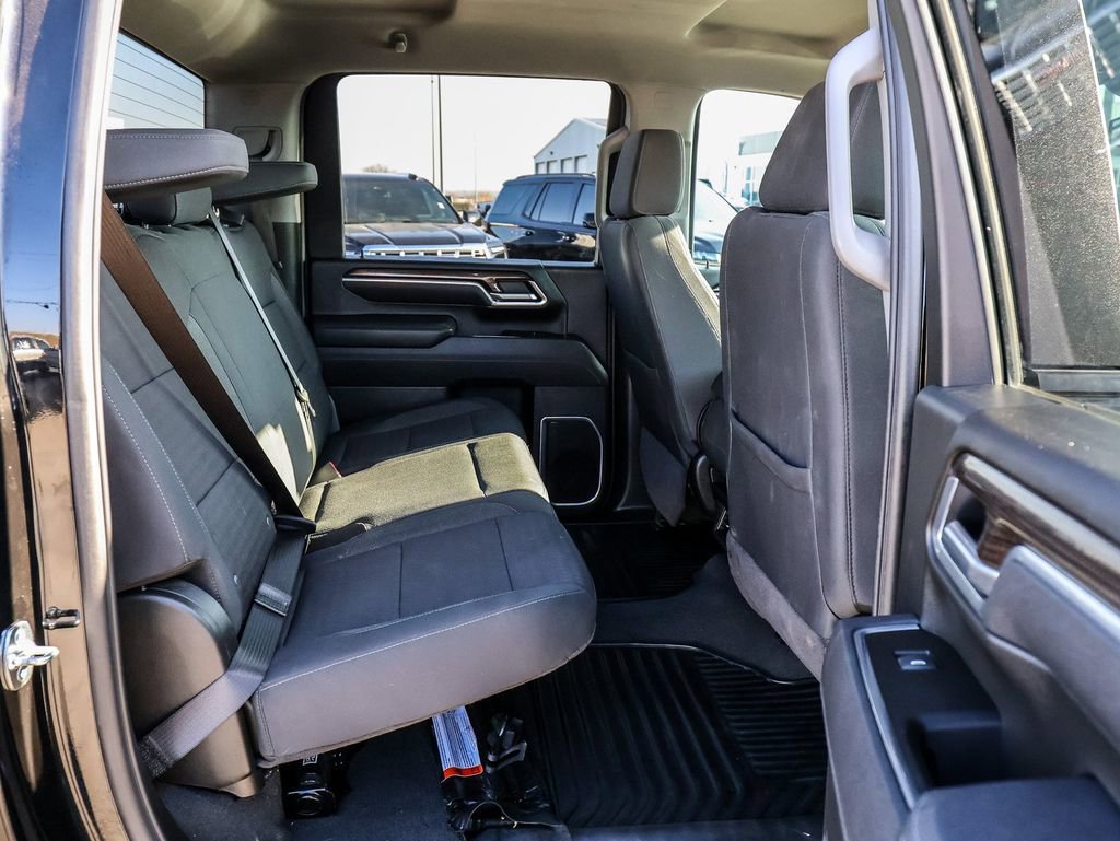 Used 2025 Chevrolet Silverado 2500 LT w/ Convenience Package image 21