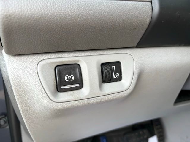 Used 2018 GMC Acadia SLE image 23