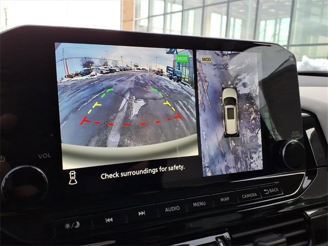 New 2025 Nissan Pathfinder SL image 12