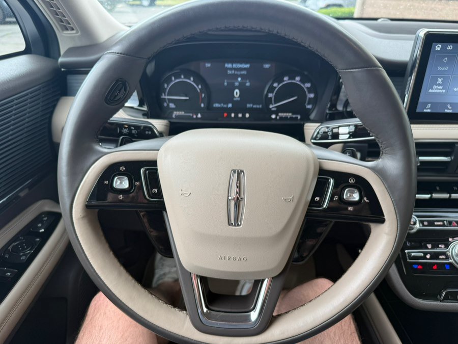 Used 2020 Lincoln Corsair AWD w/ Premium Package image 15