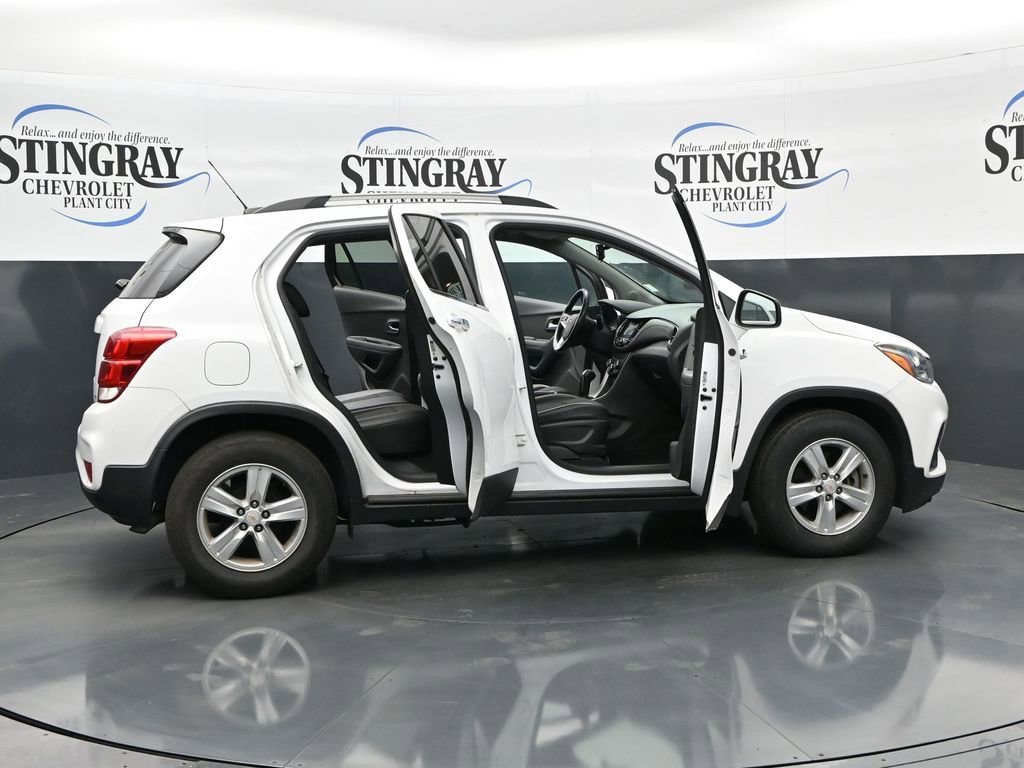 Used 2020 Chevrolet Trax LT w/ LT Convenience Package FWD image 36