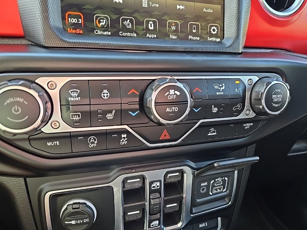 Used 2023 Jeep Gladiator Rubicon w/ Cold Weather Group AWD/4WD image 31