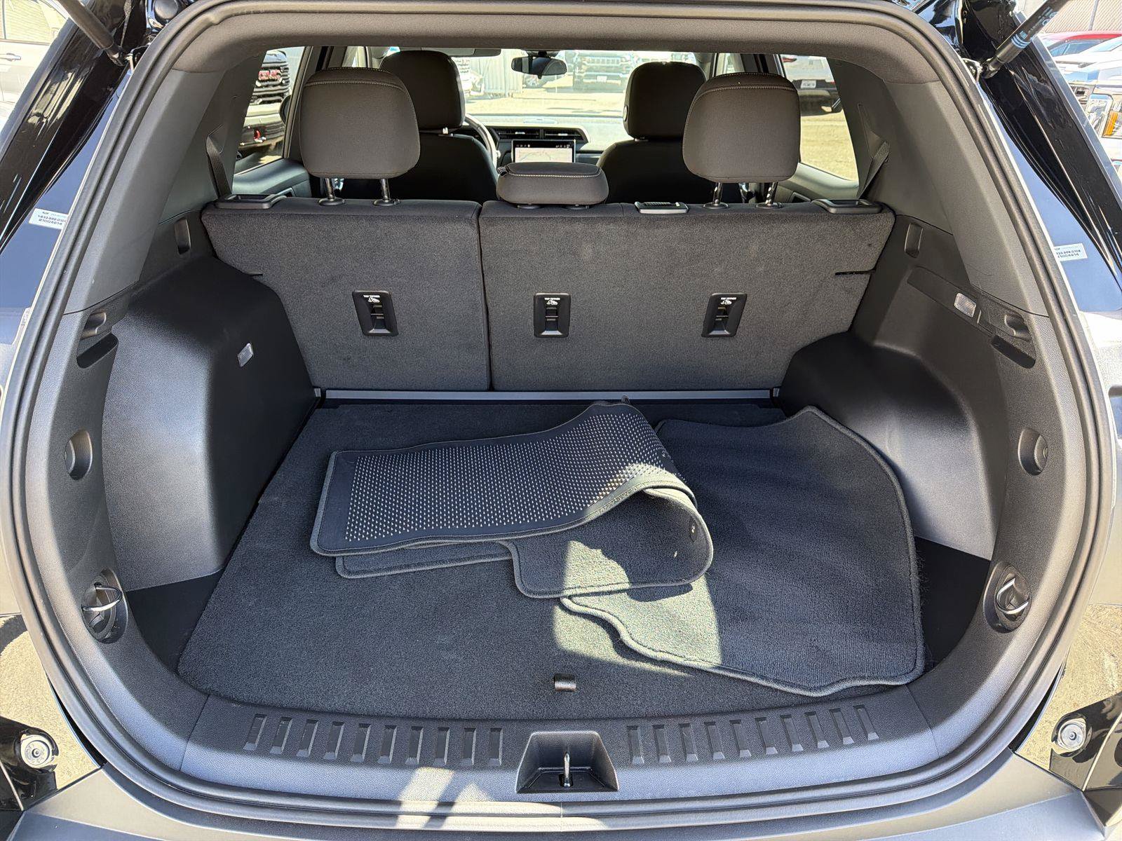 Used 2026 GMC Terrain Elevation w/ Black Edition FWD image 25