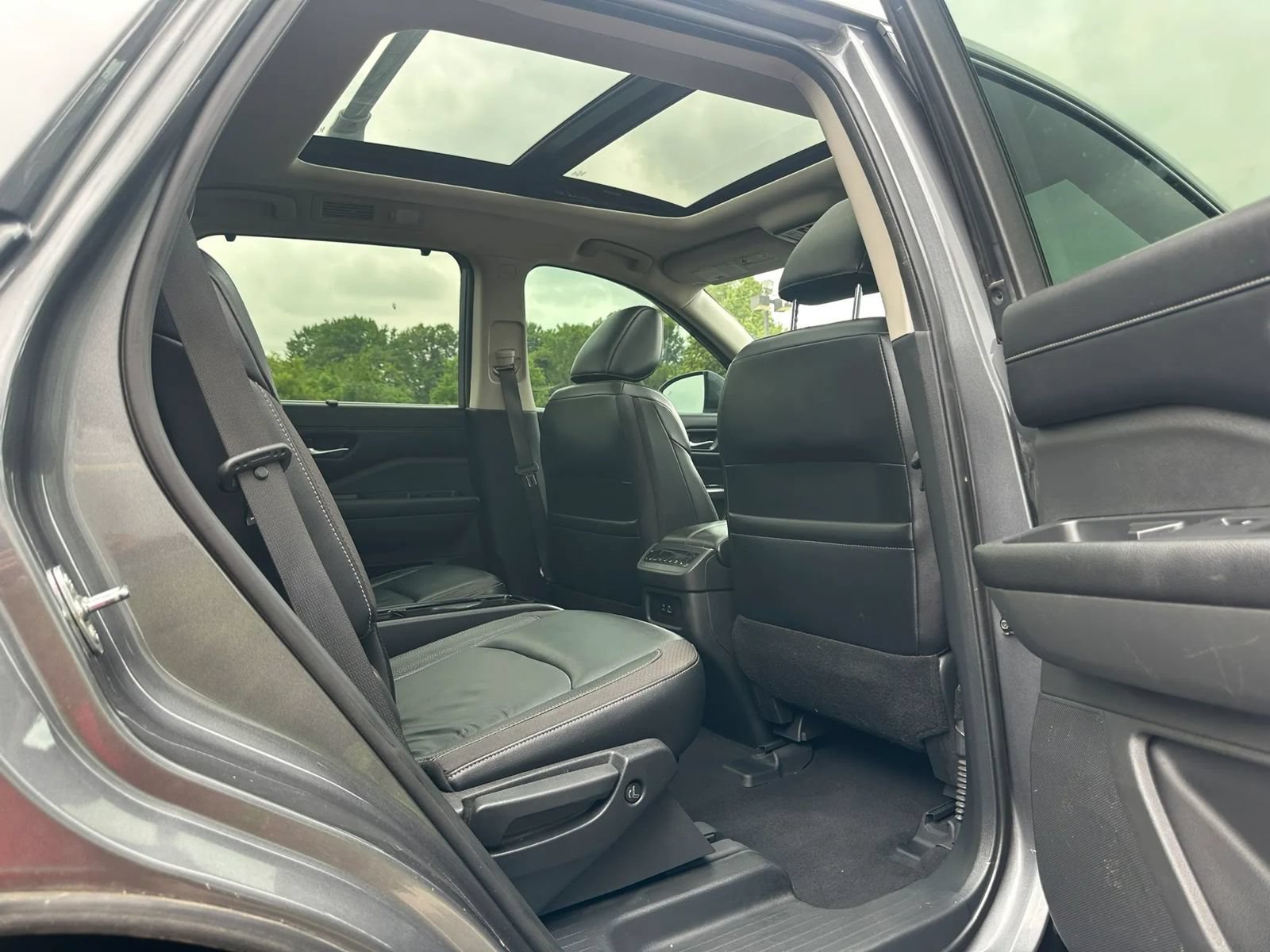 Used 2023 Nissan Pathfinder SL w/ SL Premium Package AWD/4WD image 17