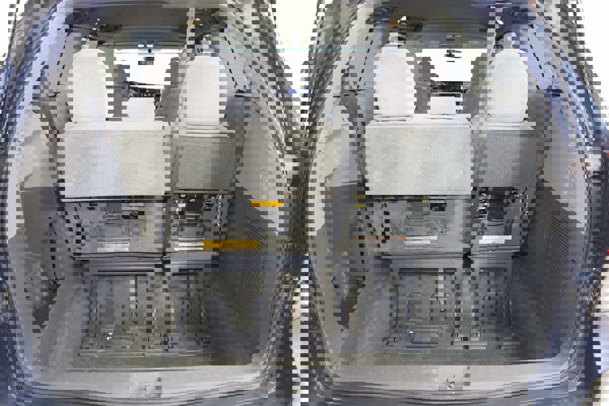 Used 2016 Toyota Sienna LE image 46