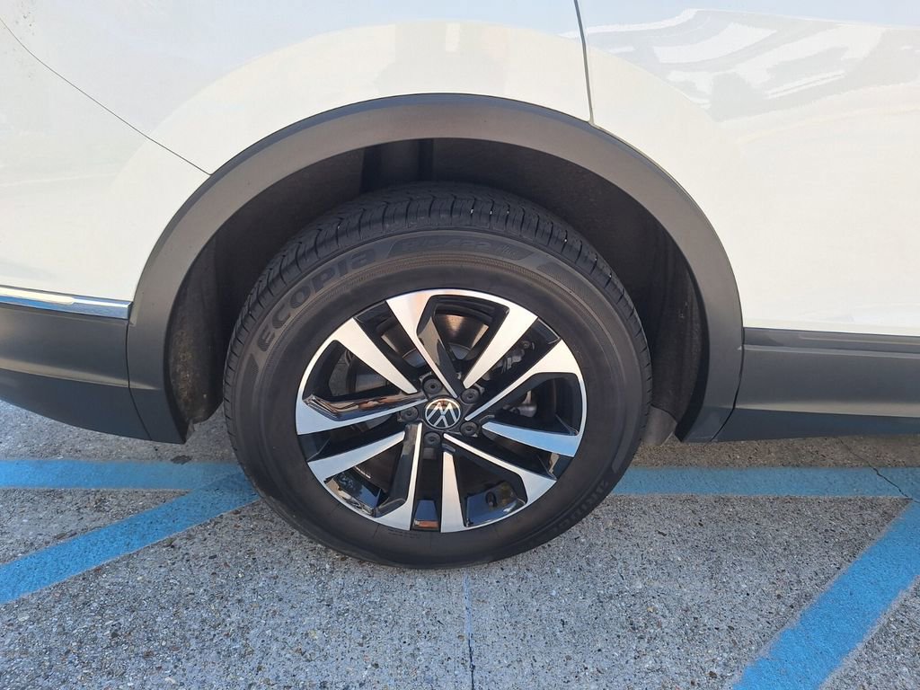 Used 2024 Volkswagen Tiguan S w/ MDO Package, Three-Row image 26