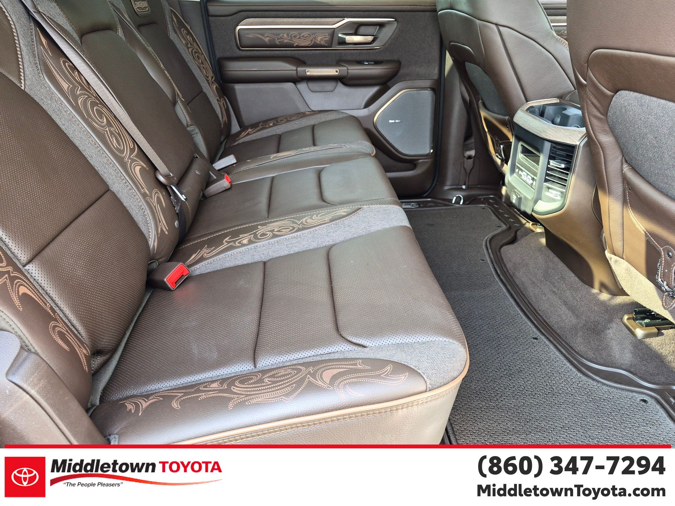 Used 2025 RAM 1500 Limited w/ Off Road Group AWD/4WD image 34