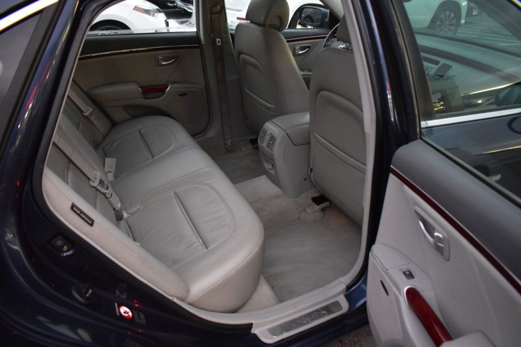 Used 2006 Hyundai Azera SE image 25