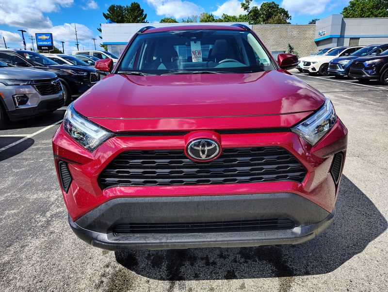 Used 2025 Toyota RAV4 XLE w/ Convenience Package AWD/4WD image 2