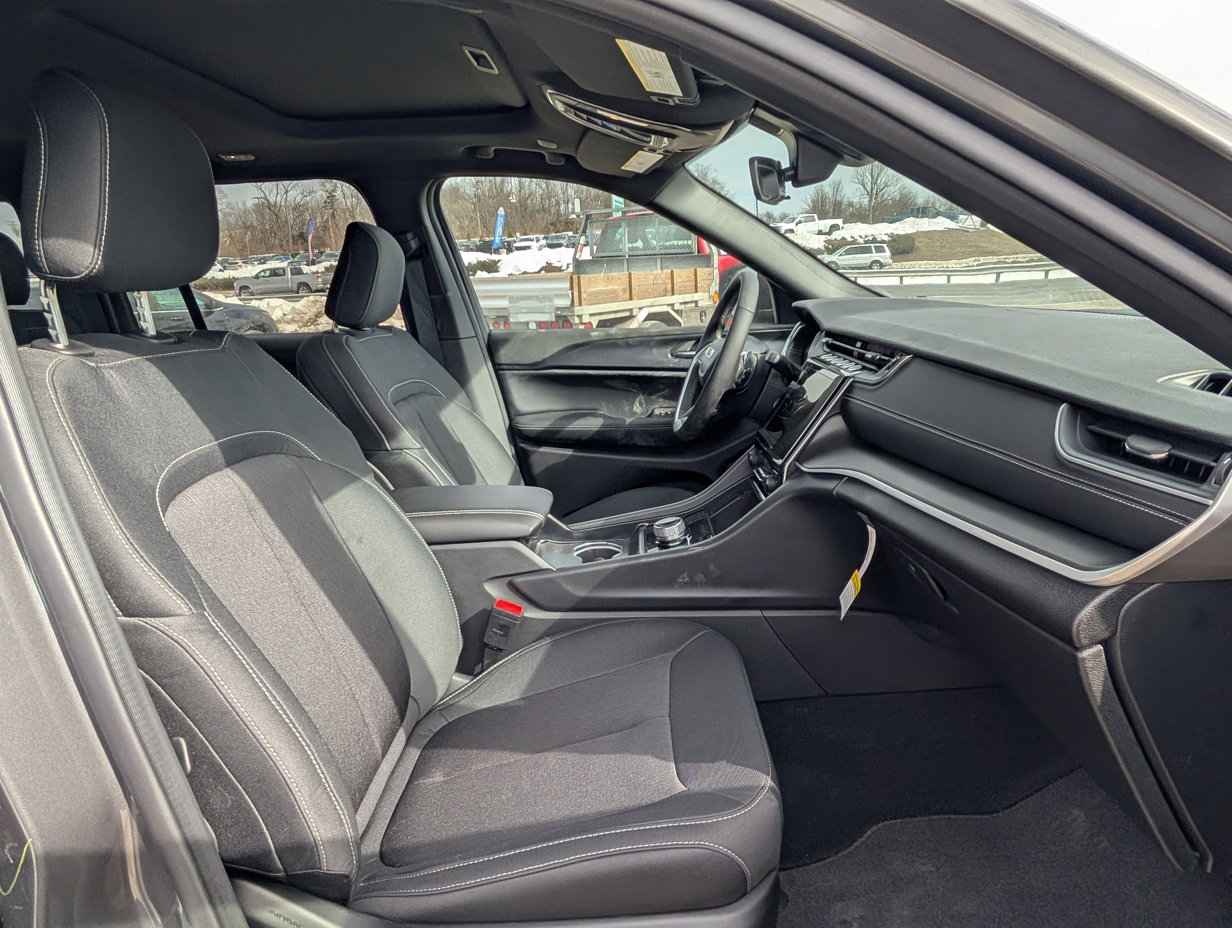 New 2026 Jeep Grand Cherokee Laredo X image 5