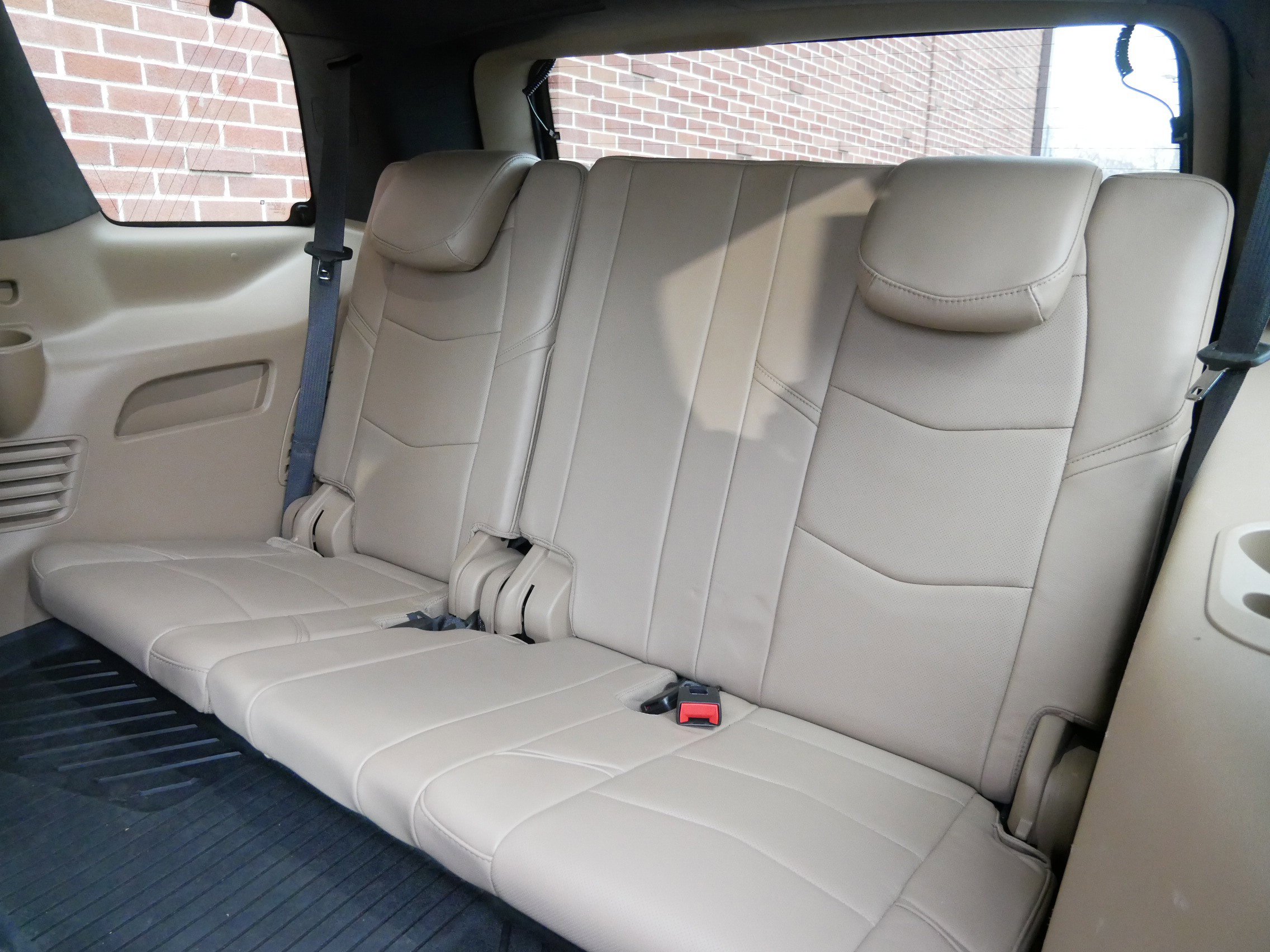 Used 2018 Cadillac Escalade Platinum AWD/4WD image 11